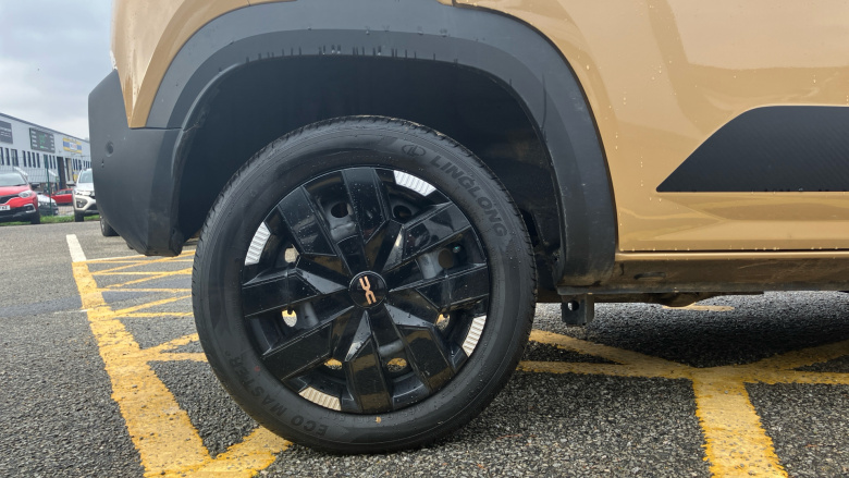 Dacia Spring 27kWh Extreme 65 48kW 5dr Auto Electric Hatchback